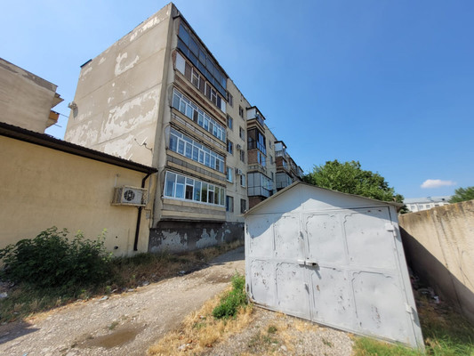 Продам трехкомнатную (3-комн.) квартиру, Фрунзе ул, 9к3, Баксан г