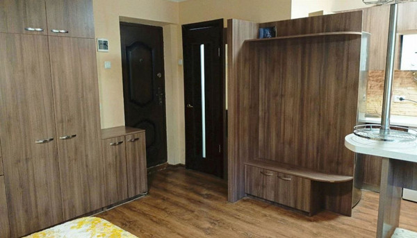 Продам однокомнатную (1-комн.) квартиру, Кечкеметская ул, 96, Симферополь г