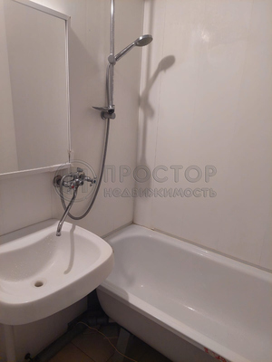 Продам однокомнатную (1-комн.) квартиру, Бескудниковский б-р, 27к4, Москва г