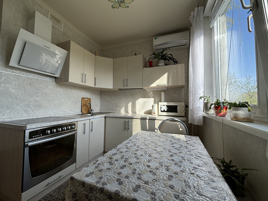 Продам однокомнатную (1-комн.) квартиру, Гурьевский проезд, 29к1, Москва г