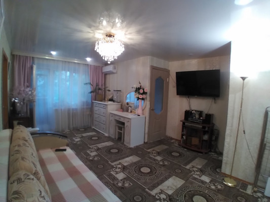 Продам двухкомнатную (2-комн.) квартиру, Кулакова ул, 8, Пенза г