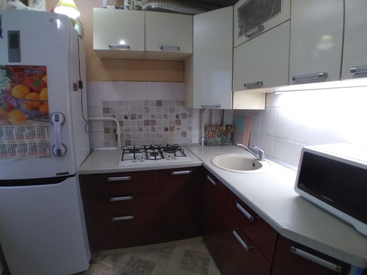 Продам двухкомнатную (2-комн.) квартиру, Кулакова ул, 8, Пенза г