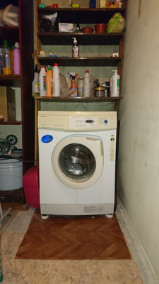Продам комнату в 6-комн. квартире, Ударников пр-кт, 36к1, Санкт-Петербург г