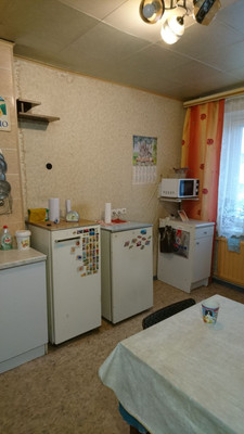 Продам комнату в 6-комн. квартире, Ударников пр-кт, 36к1, Санкт-Петербург г