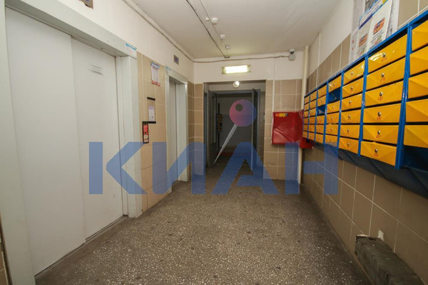 Продам однокомнатную (1-комн.) квартиру, Калинина ул, 15, Красноярск г