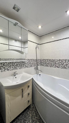 Продам трехкомнатную (3-комн.) квартиру, Лядова ул, 22, Пенза г