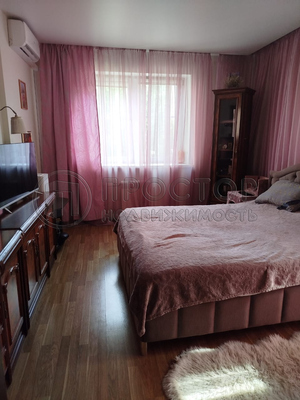 Продам трехкомнатную (3-комн.) квартиру, Родники мкр, 2, Знамя Октября п