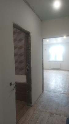 Продам двухкомнатную (2-комн.) квартиру, Топкинская ул, 77/3, Иркутск г