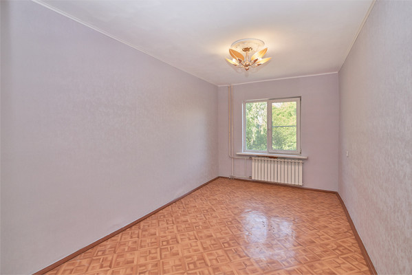Продам трехкомнатную (3-комн.) квартиру, Партизанская ул, 101, Иркутск г