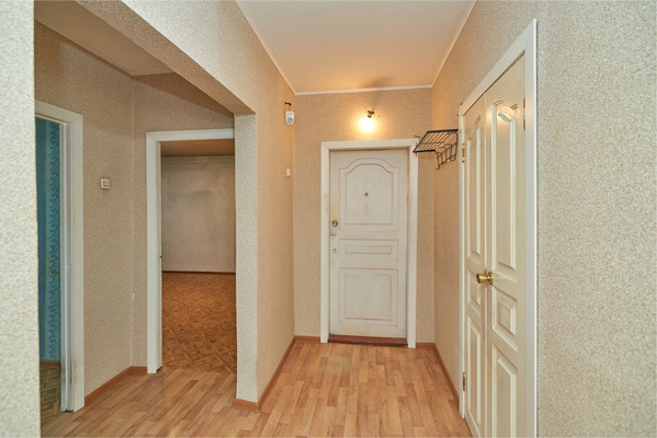 Продам трехкомнатную (3-комн.) квартиру, Партизанская ул, 101, Иркутск г