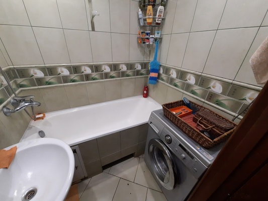 Продам трехкомнатную (3-комн.) квартиру, Первомайская ул, 1, Подольск г