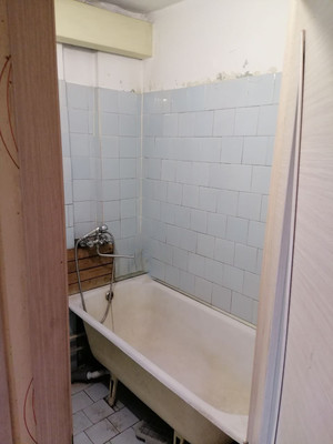 Продам трехкомнатную (3-комн.) квартиру, Рябикова б-р, 32А, Иркутск г
