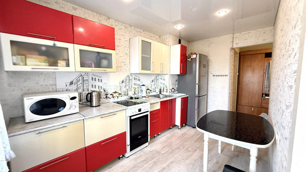 Продам трехкомнатную (3-комн.) квартиру, Мичурина ул, 20, Иркутск г