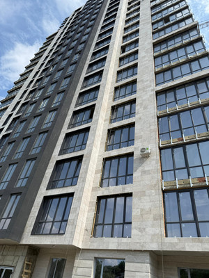 Продам трехкомнатную (3-комн.) квартиру, Лермонтова ул, 1, Нальчик г