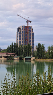 Продам трехкомнатную (3-комн.) квартиру, Лермонтова ул, 1, Нальчик г