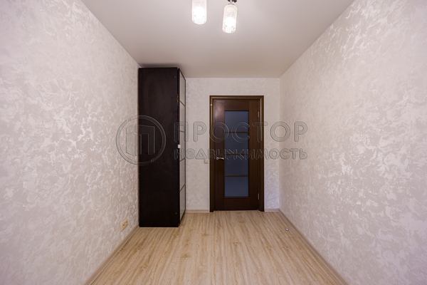 Продам двухкомнатную (2-комн.) квартиру, 1-я Хуторская ул, 8к1, Москва г