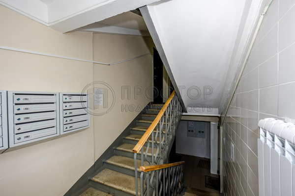 Продам двухкомнатную (2-комн.) квартиру, 1-я Хуторская ул, 8к1, Москва г