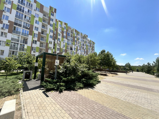 Продам однокомнатную (1-комн.) квартиру, Луговая ул, 6жк1, Симферополь г