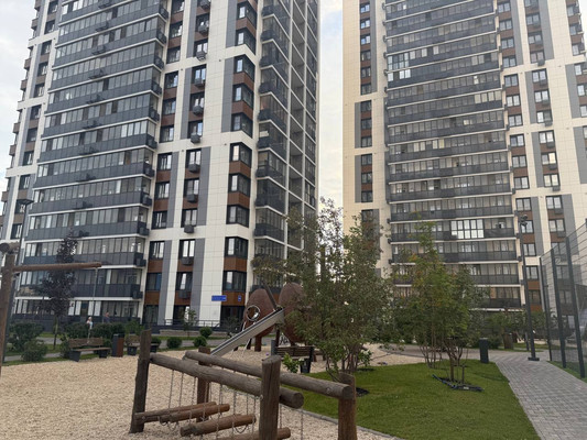 Продам двухкомнатную (2-комн.) квартиру, Аделя Кутуя ул, 110, Казань г