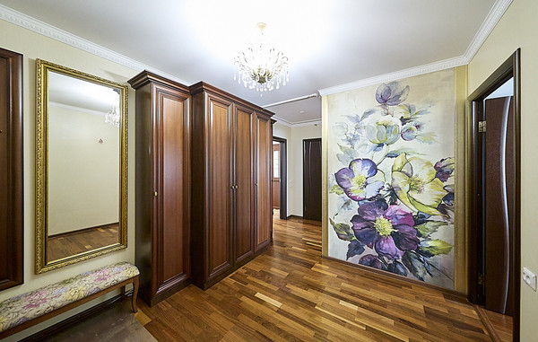 Продам трехкомнатную (3-комн.) квартиру, Бадаева ул, 8к2, Санкт-Петербург г