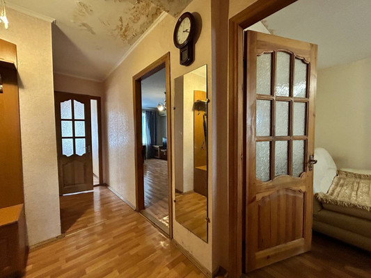 Продам трехкомнатную (3-комн.) квартиру, Набережная ул, 83, Симферополь г