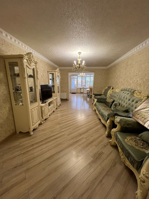 Продам трехкомнатную (3-комн.) квартиру, Байсултанова ул, 35кА, Нальчик г