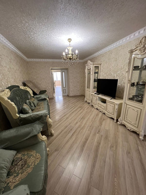 Продам трехкомнатную (3-комн.) квартиру, Байсултанова ул, 35кА, Нальчик г