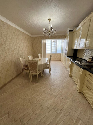 Продам трехкомнатную (3-комн.) квартиру, Байсултанова ул, 35кА, Нальчик г