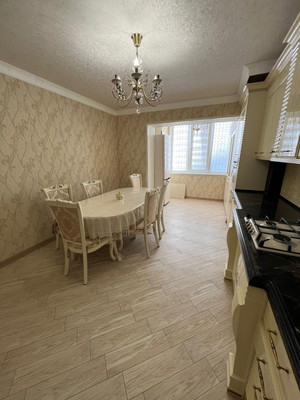 Продам трехкомнатную (3-комн.) квартиру, Байсултанова ул, 35кА, Нальчик г