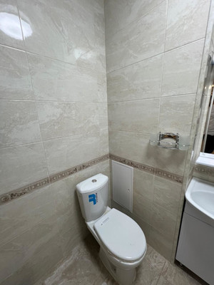 Продам трехкомнатную (3-комн.) квартиру, Байсултанова ул, 35кА, Нальчик г