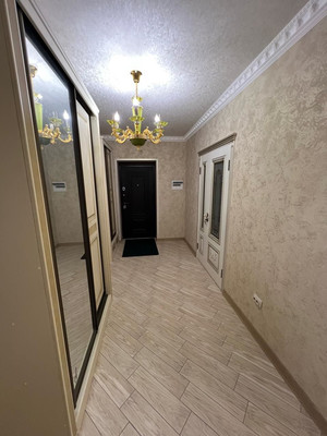 Продам трехкомнатную (3-комн.) квартиру, Байсултанова ул, 35кА, Нальчик г