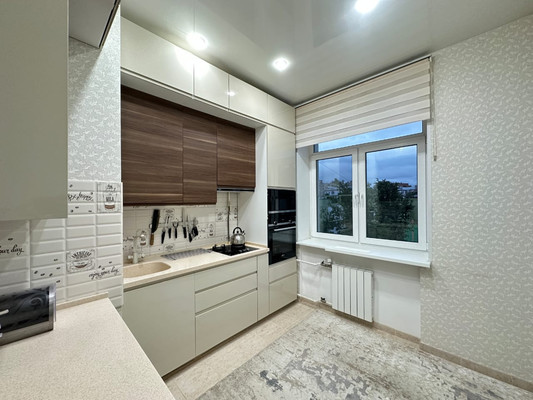 Продам двухкомнатную (2-комн.) квартиру, 6-я Кожуховская ул, 24, Москва г