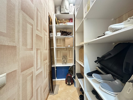Продам двухкомнатную (2-комн.) квартиру, 6-я Кожуховская ул, 24, Москва г