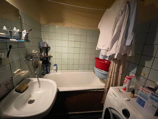 Продам двухкомнатную (2-комн.) квартиру, Исаева ул, 12/2, Королев г