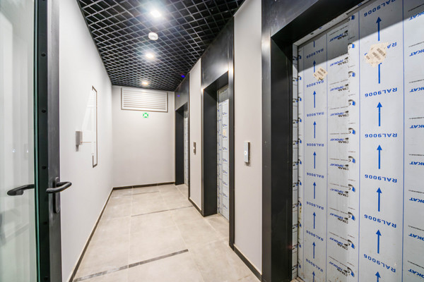 Продам трехкомнатную (3-комн.) квартиру, Новоостаповская ул, 20, Москва г
