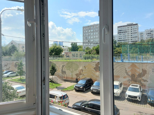 Продам двухкомнатную (2-комн.) квартиру, 3-я Мытищинская ул, 3к2, Москва г