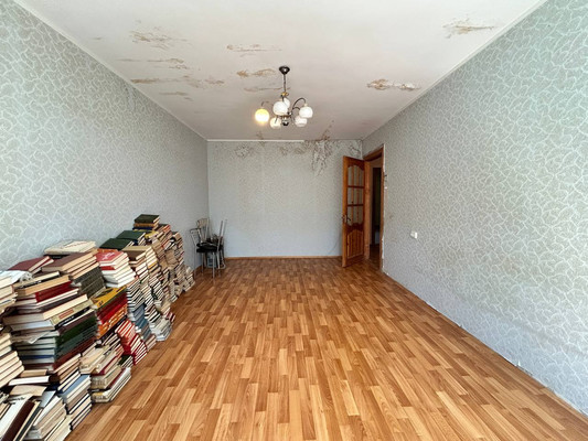 Продам трехкомнатную (3-комн.) квартиру, Набережная ул, 83, Симферополь г