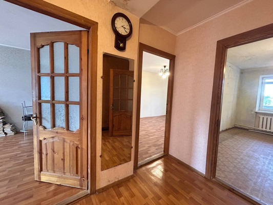Продам трехкомнатную (3-комн.) квартиру, Набережная ул, 83, Симферополь г