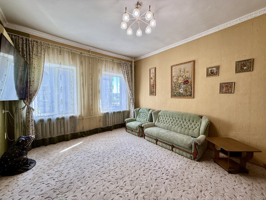 Продам двухкомнатную (2-комн.) квартиру, Индустриальная ул, 41, Симферополь г