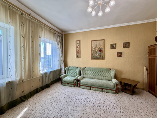 Продам двухкомнатную (2-комн.) квартиру, Индустриальная ул, 41, Симферополь г