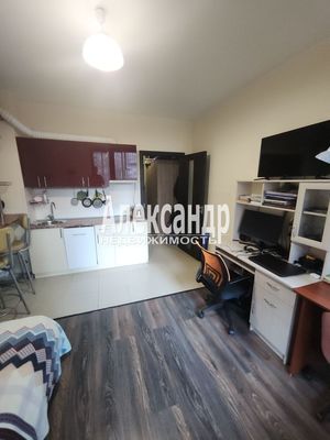 Продам однокомнатную (1-комн.) квартиру, Менделеева б-р, д. 9 корп. 2, Мурино п