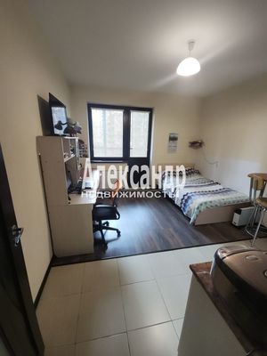 Продам однокомнатную (1-комн.) квартиру, Менделеева б-р, д. 9 корп. 2, Мурино п