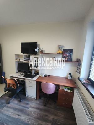 Продам однокомнатную (1-комн.) квартиру, Менделеева б-р, д. 9 корп. 2, Мурино п