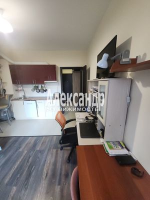 Продам однокомнатную (1-комн.) квартиру, Менделеева б-р, д. 9 корп. 2, Мурино п