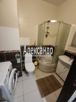Продам однокомнатную (1-комн.) квартиру, Менделеева б-р, д. 9 корп. 2, Мурино п