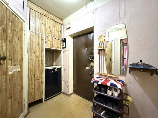 Продам однокомнатную (1-комн.) квартиру, Дзержинского ул, 13, Симферополь г