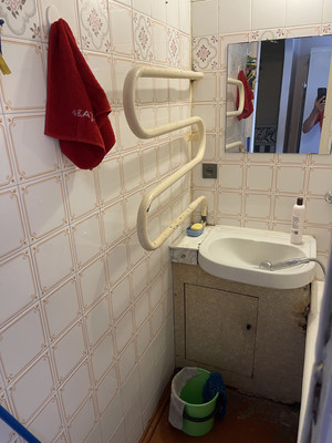 Продам трехкомнатную (3-комн.) квартиру, 9 Апреля ул, 38, Калининград г
