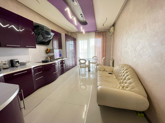 Продам трехкомнатную (3-комн.) квартиру, Пушкина ул, 41, Нальчик г