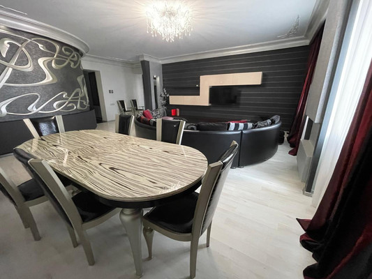 Продам трехкомнатную (3-комн.) квартиру, Пушкина ул, 41, Нальчик г