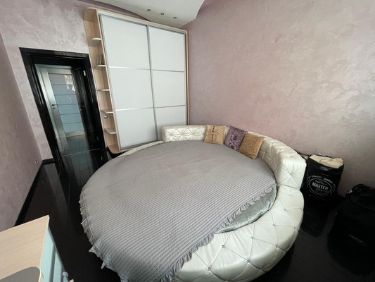 Продам трехкомнатную (3-комн.) квартиру, Пушкина ул, 41, Нальчик г